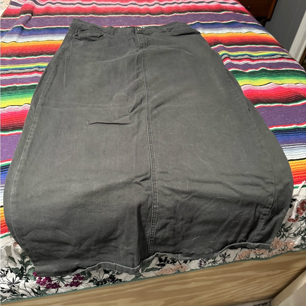 Elegant Charcoal Maxi Skirt